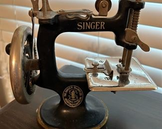 Vintage Singer Childs Sewing Machine