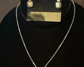 14kt White Gold Diamond Necklace