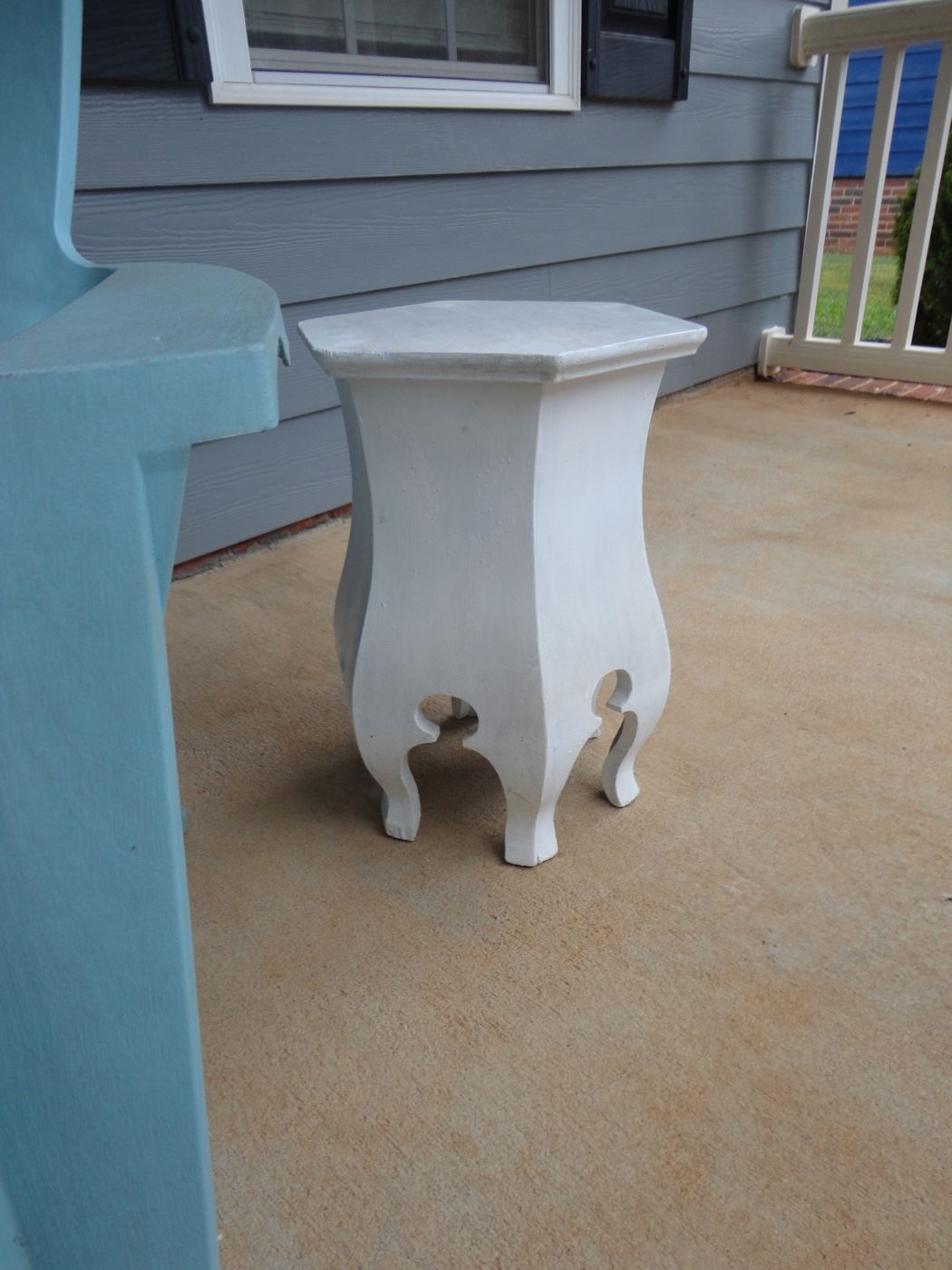 50 Day Carpet Bag Estate Sale by Bumble Bee starts on 8/3/2023