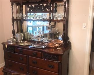 Items Located In The Dining Room