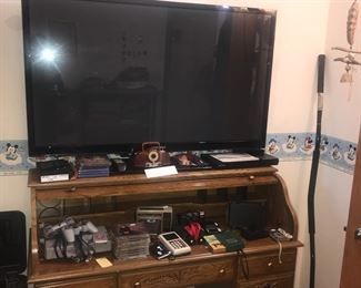 Items Located In The 1st Bedroom