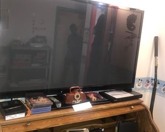 Items Located In The 1st Bedroom