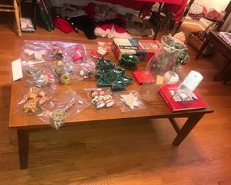 Items Located In The 2nd Bedroom ~ Vintage Christmas Decor