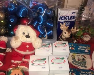 Items Located In The 2nd Bedroom ~ Vintage Christmas Decor