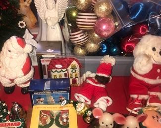 Items Located In The 2nd Bedroom ~ Vintage Christmas Decor