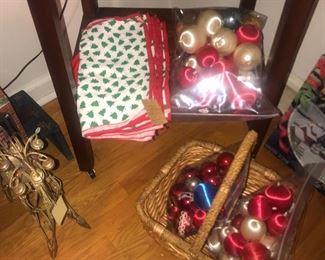 Items Located In The 2nd Bedroom