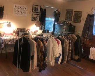 Items Located In The 3rd Bedroom ( MASTER)