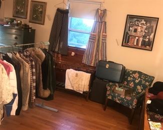 Items Located In The 3rd Bedroom ( MASTER)