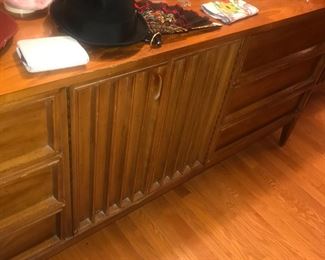 Items Located In The 3rd Bedroom ( MASTER) ~ Vintage American Of Martinsville Bedroom Set ~ Dresser With Two Mirrors & Two Nightstands