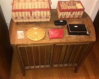 Items Located In The 3rd Bedroom ( MASTER)