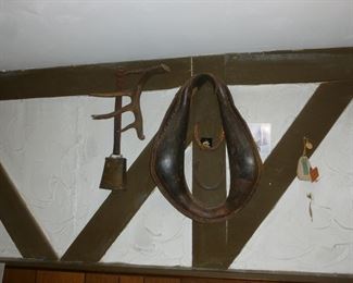 Horse collar & cow bell