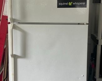 Small sixed refrigerator