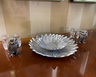 Peweter serving dishes, 3 sets of salt/pepper shakers