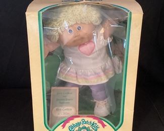Vintage Cabbage Patch doll in box w/birth certificate