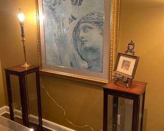PAINTINGS AND PRINTS-GREAT WALL ART AND PAIR OF CURIO PEDESTALS