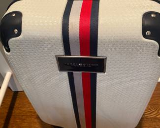TOMMY HILLFIGER SUITCASE