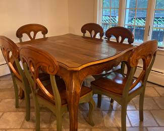 GREAT KITCHEN TABLE WITH 6 CHAIRS