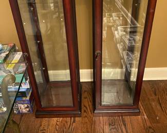 PAIR OF NICE CURIO PEDESTALS