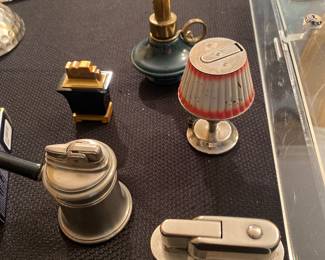 VINTAGE LIGHTERS