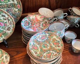 AMAZING COLLECTION OF ROSE MEDALLION