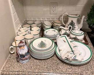 CHRISTMAS SPODE SET