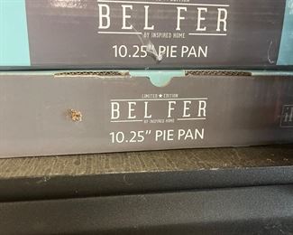 Kitchen Supplies, Dutch Over and Pie Pans