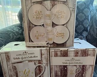 Loblolly Pines Holiday Dishware