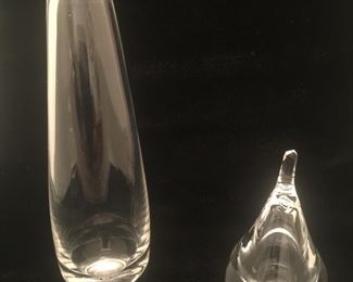 A Steuben Glass vase and pear-shaped glass by Studio Ahus, Sweden. 