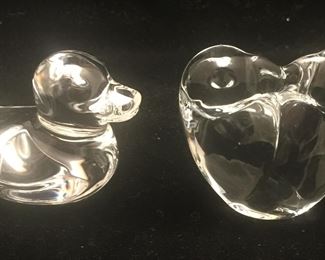 A duck and pair of lovebirds. 