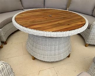 *New still with tags*  Nautica 7 piece circular seating with center umbrella table. overall diameter is 10'3". center table is 45" round.