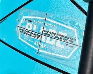 Field & Stream BLADE 80 Kayak + CHUTE 240cm paddle (NEW still with tags)