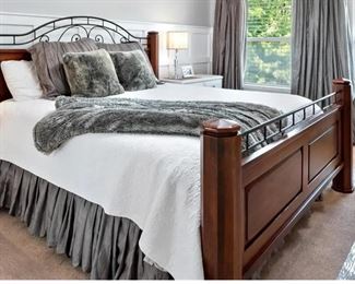 king Bob Timberlake bed