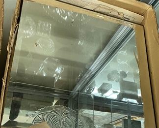 Box of Mirrored Bases