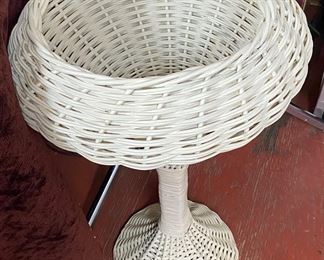 Wicker Plant Holder