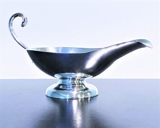 Vintage hand crafted Sterling silver gravy boat, marked ‘California Esterling Taxco Plateria 925’. Made in Taxco, Mexico