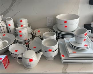 White dishes 