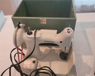 White singer feather weight