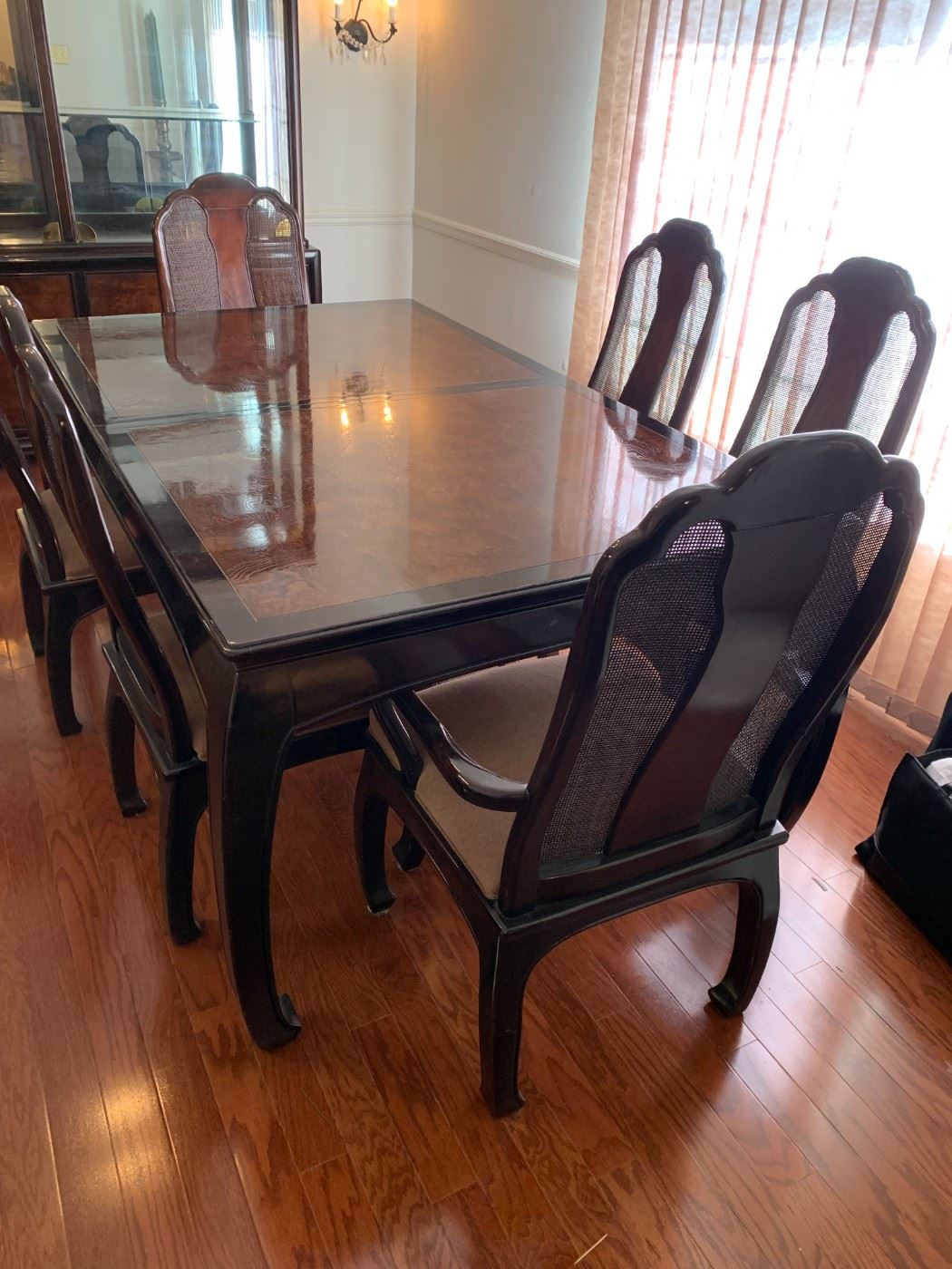 #1	Bernhardt Asian Burlwood Inlay Black Lacquer Dining room table w/6 chairs w/cane & 2 leaves - 44x71x30.5 - Solid Heavy Wood	 $800.00 
