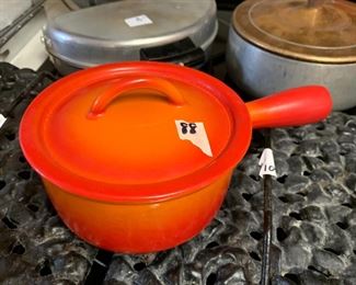 #88	Descoware Belgium Flame orange Sauce pan w/lid	 $20.00 
