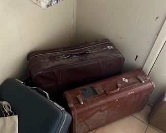 Luggage 3$ each