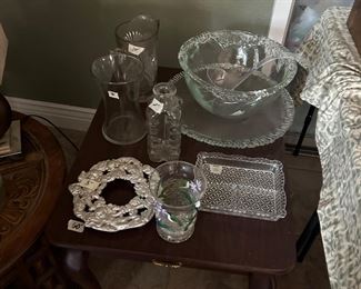 Glassware 1$ each table 20$