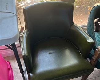 Green chair 10$