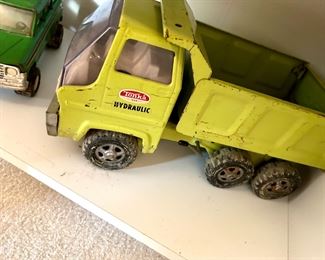 Vintage Tonka Hydraulic Dump Truck Metal