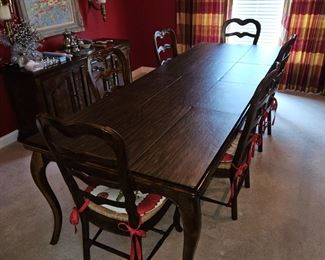 Hickory Mfg Dining Room Set!