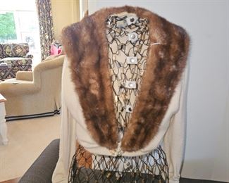 Vintage Fur Collar Sweater!
