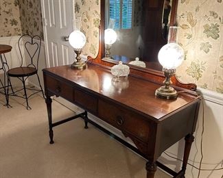 Vintage Berkey & Gay Dressings table/vanity with mirror