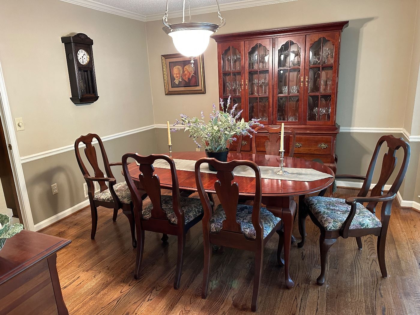 Queen Anne style dining room set
