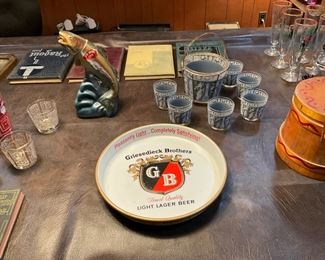 BAR AND BEER COLLECTIBLES 