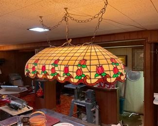 NICE GLASS POOL TABLE LIGHT 