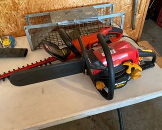 LIKE NEW CHAIN SAW